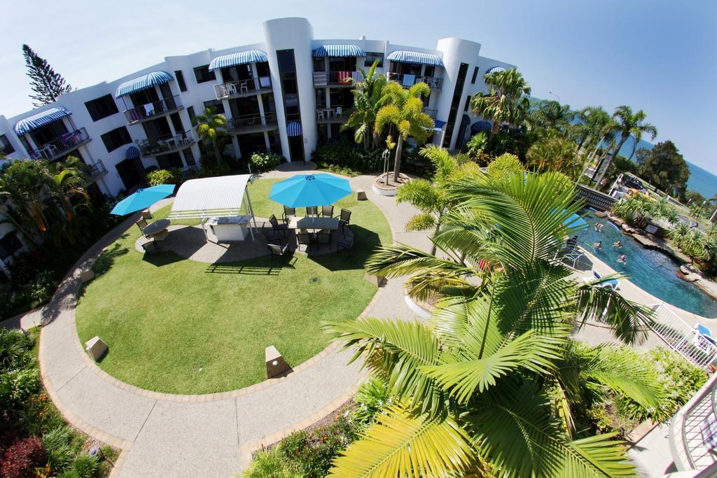 Headland Tropicana Resort Alexandra Headland Exterior foto